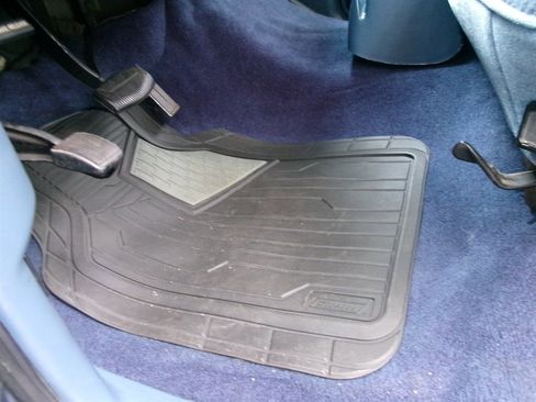 Used 1995 Ford F150 XLT image 13