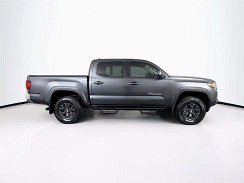 Certified 2023 Toyota Tacoma SR5 AWD/4WD image 10