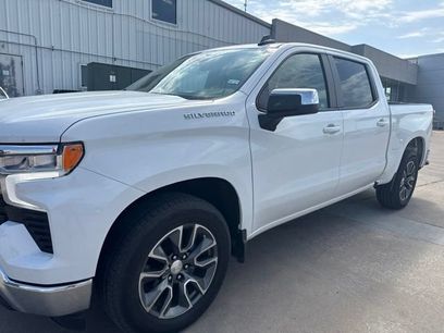 Used 2022 Chevrolet Silverado 1500 LT w/ Leather Package
