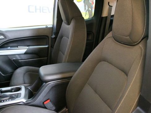 Used 2015 Chevrolet Colorado LT w/ LT Convenience Package RWD image 16