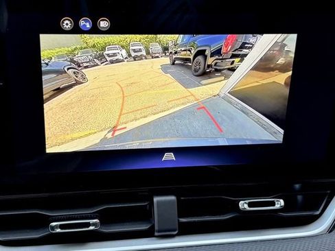 Used 2025 Chevrolet Equinox LT FWD image 27