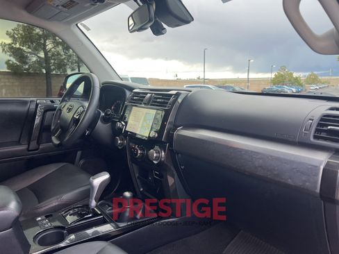 Used 2020 Toyota 4Runner TRD Off-Road Premium AWD/4WD image 25