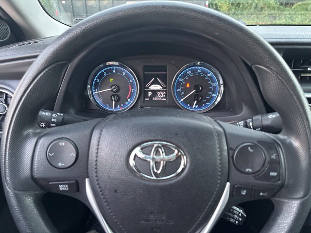 Used 2017 Toyota Corolla LE w/ Carpet Mat Package (TMS) FWD image 19