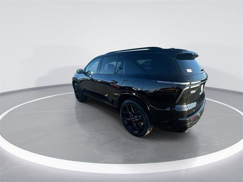Used 2025 Chevrolet Traverse RS w/ LPO, Floor Liner Package image 6