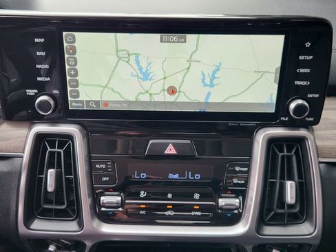 Used 2023 Kia Sorento EX FWD image 11