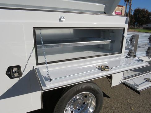 New 2023 RAM 4500 Tradesman w/ Chrome Appearance Group image 14