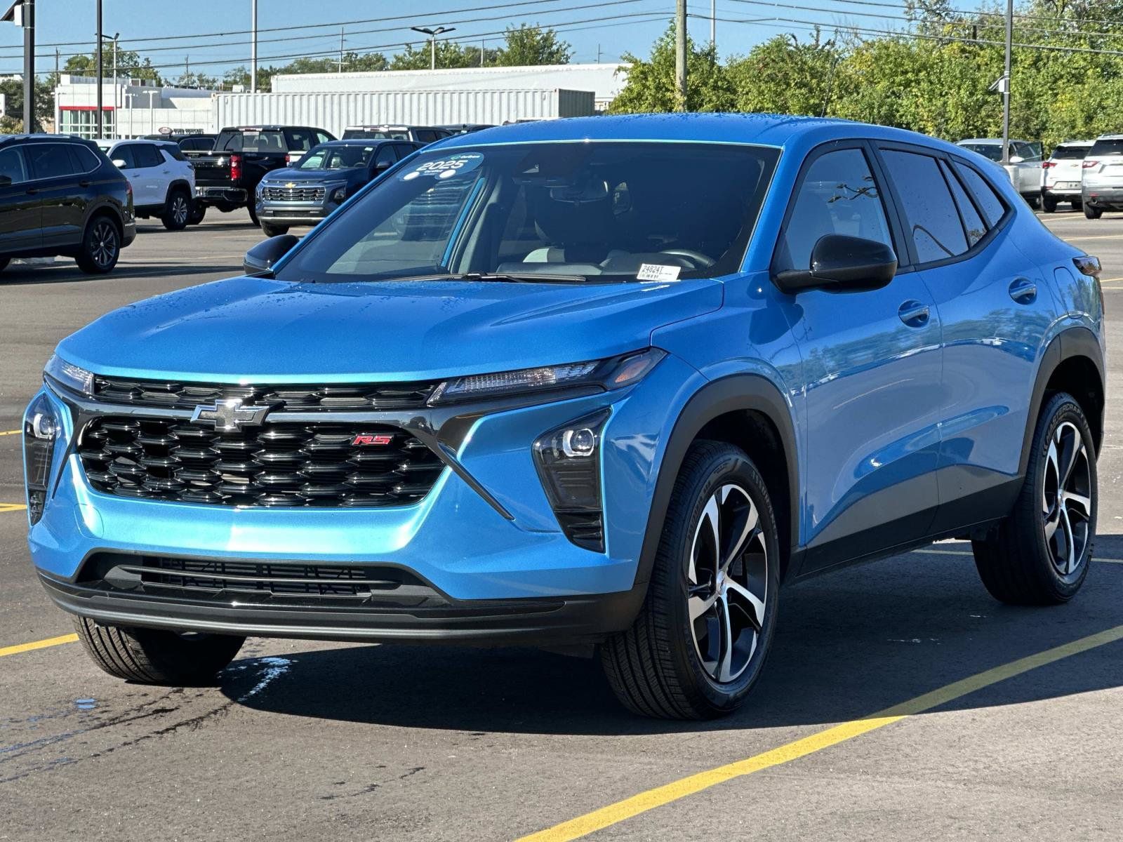 Certified 2025 Chevrolet Trax RS w/ Driver Confidence Package FWD image 6