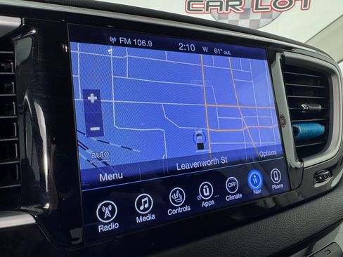 Used 2017 Chrysler Pacifica Touring-L w/ Tire & Wheel Group image 19