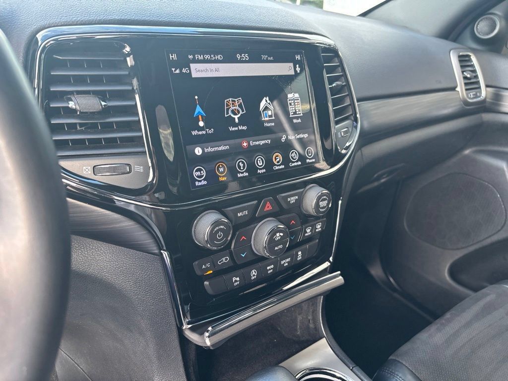 Used 2019 Jeep Grand Cherokee Altitude AWD/4WD image 12