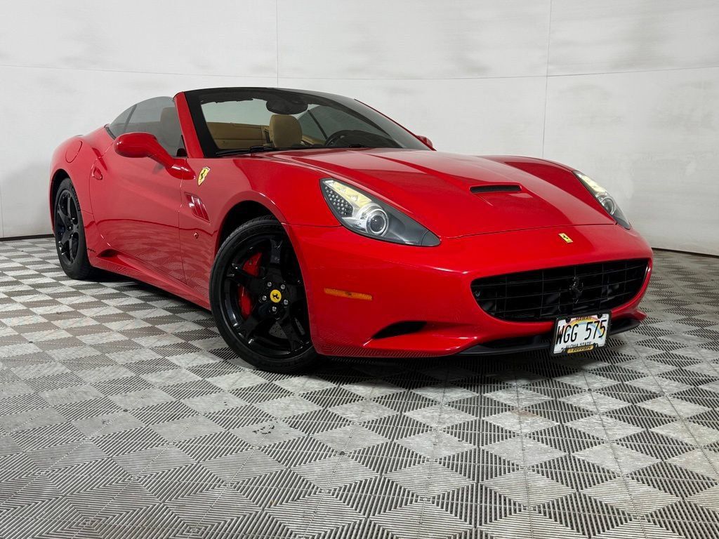 Used 2010 Ferrari California RWD image 3