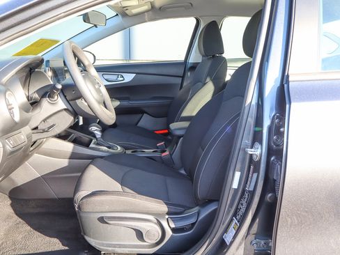 Used 2024 Kia Forte LXS image 7