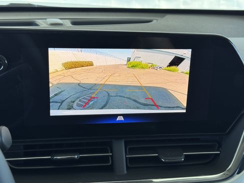 New 2025 Chevrolet Trax LT w/ LT Convenience Package image 20