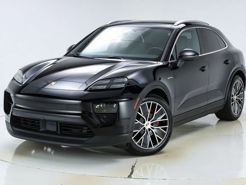 Certified 2025 Porsche Macan 4S Electric image 1