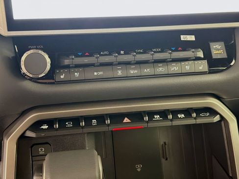 New 2026 Toyota Tundra Platinum AWD/4WD image 16
