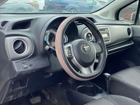 Used 2014 Toyota Yaris SE FWD image 10