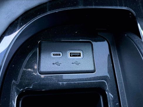 Used 2024 Cadillac Escalade ESV V w/ Heavy-Duty Trailer Package image 33