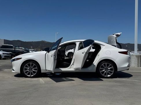 Used 2022 MAZDA MAZDA3 s FWD image 28