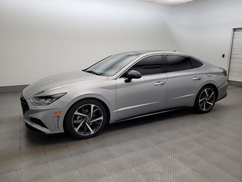 Used 2023 Hyundai Sonata SEL Plus FWD image 2