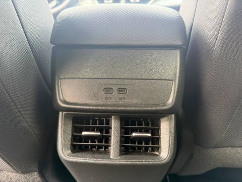 Used 2026 Chevrolet Equinox LT w/ Safety and Technology Package FWD image 22