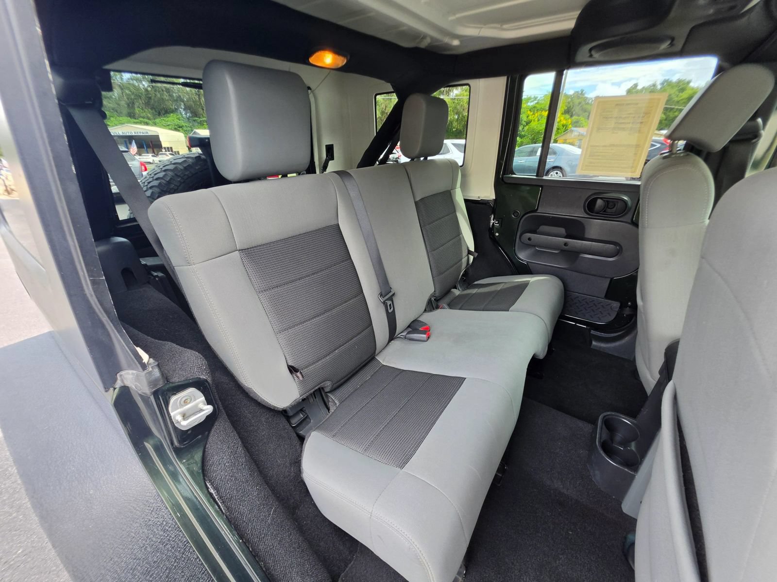 Used 2010 Jeep Wrangler Unlimited Rubicon w/ Dual Top Group AWD/4WD image 16
