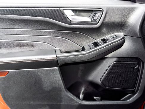 Used 2025 Ford Escape ST-Line image 10