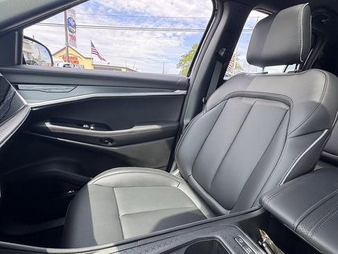 New 2025 Jeep Wagoneer S Limited image 15