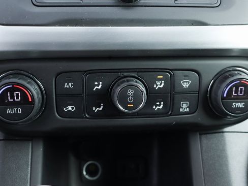 Used 2019 GMC Acadia SLE image 32