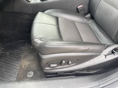Used 2016 Chevrolet Impala LT w/ Convenience Package FWD image 31
