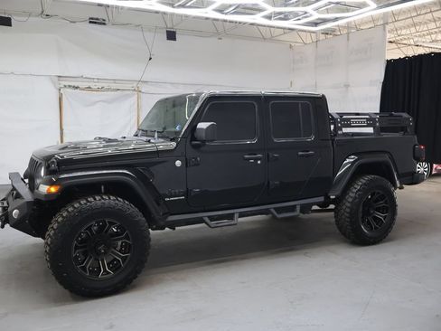 Used 2021 Jeep Gladiator Overland w/ Popular Equipment Package AWD/4WD image 4