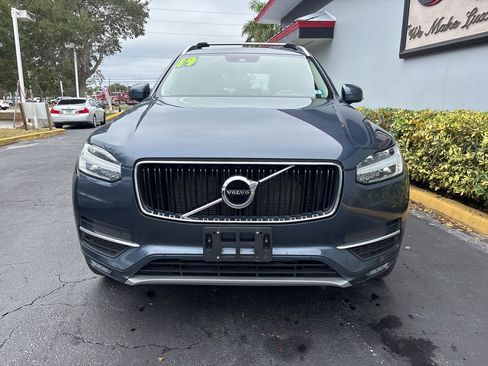 Used 2019 Volvo XC90 T5 Momentum w/ Multimedia Package image 4