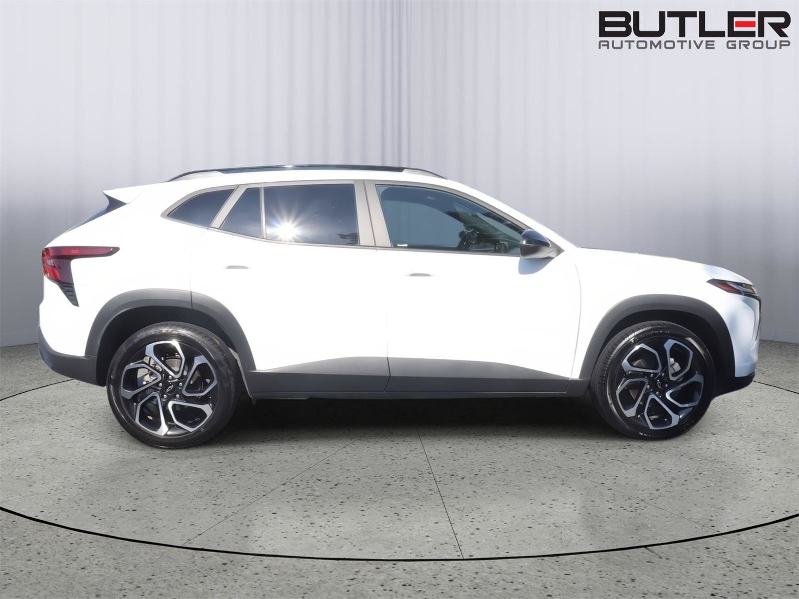 Used 2024 Chevrolet Trax RS w/ Sunroof Package FWD image 7