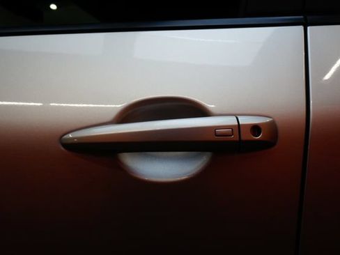 Certified 2025 Nissan Rogue SV AWD/4WD image 68