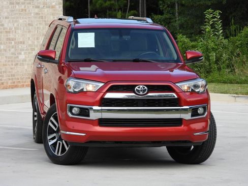 Used 2019 Toyota 4Runner Limited RWD image 18