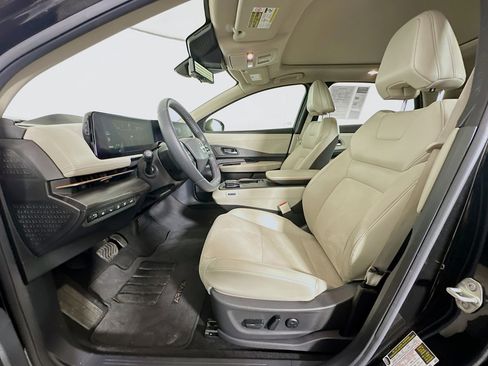 Used 2023 Nissan Ariya FWD image 13