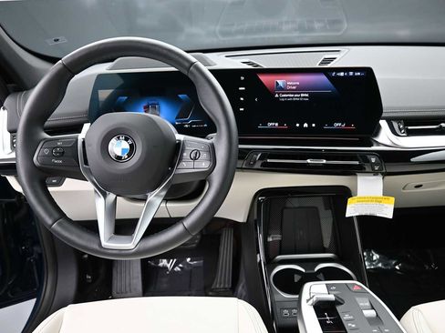 Used 2026 BMW X1 xDrive28i w/ Technology Package AWD/4WD image 15