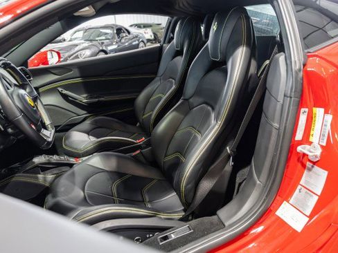 Used 2018 Ferrari 488 GTB RWD image 35