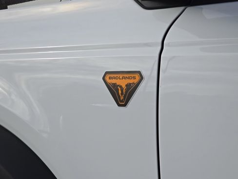 New 2025 Ford Bronco Badlands image 11