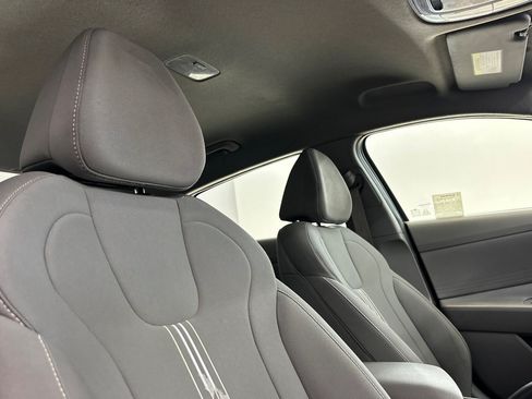Used 2023 Hyundai Elantra SEL FWD image 30