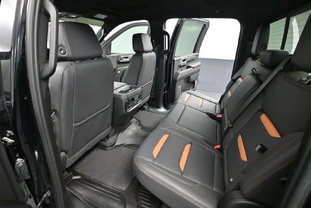 Used 2024 GMC Sierra 2500 AT4 w/ Technology Package AWD/4WD image 30