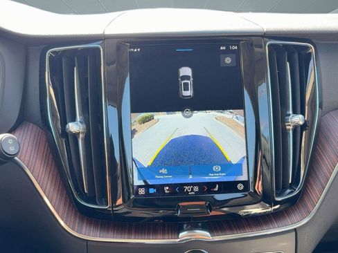 Certified 2023 Volvo XC60 B5 Plus w/ Climate Package image 24