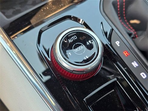 New 2025 GMC Canyon AT4 w/ AT4X AEV Edition image 33