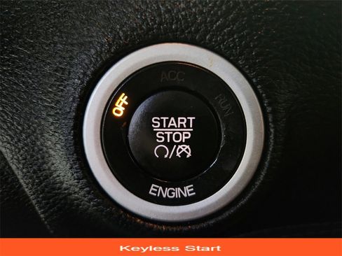 Used 2016 Dodge Challenger R/T image 27