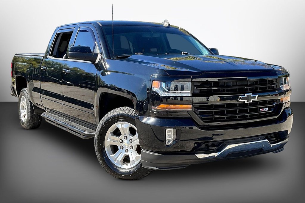 Used 2018 Chevrolet Silverado 1500 LT w/ All Star Edition AWD/4WD image 3