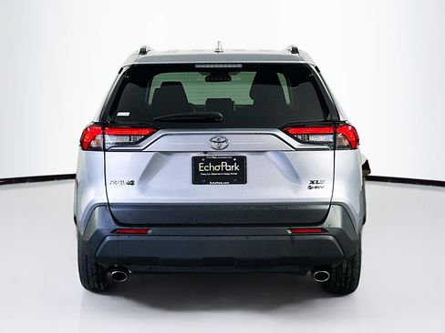 Used 2025 Toyota RAV4 XLE image 7