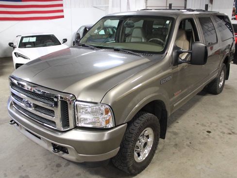 Used 2004 Ford Excursion Limited image 17
