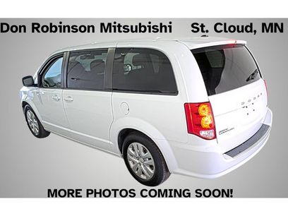 Used 2018 Dodge Grand Caravan SE w/ UConnect Hands-Free Group