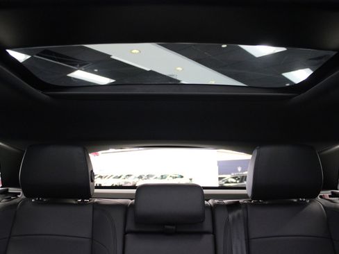 Used 2024 Land Rover Range Rover Evoque Dynamic SE image 39