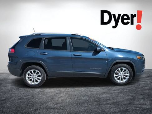 Used 2021 Jeep Cherokee Latitude FWD image 2