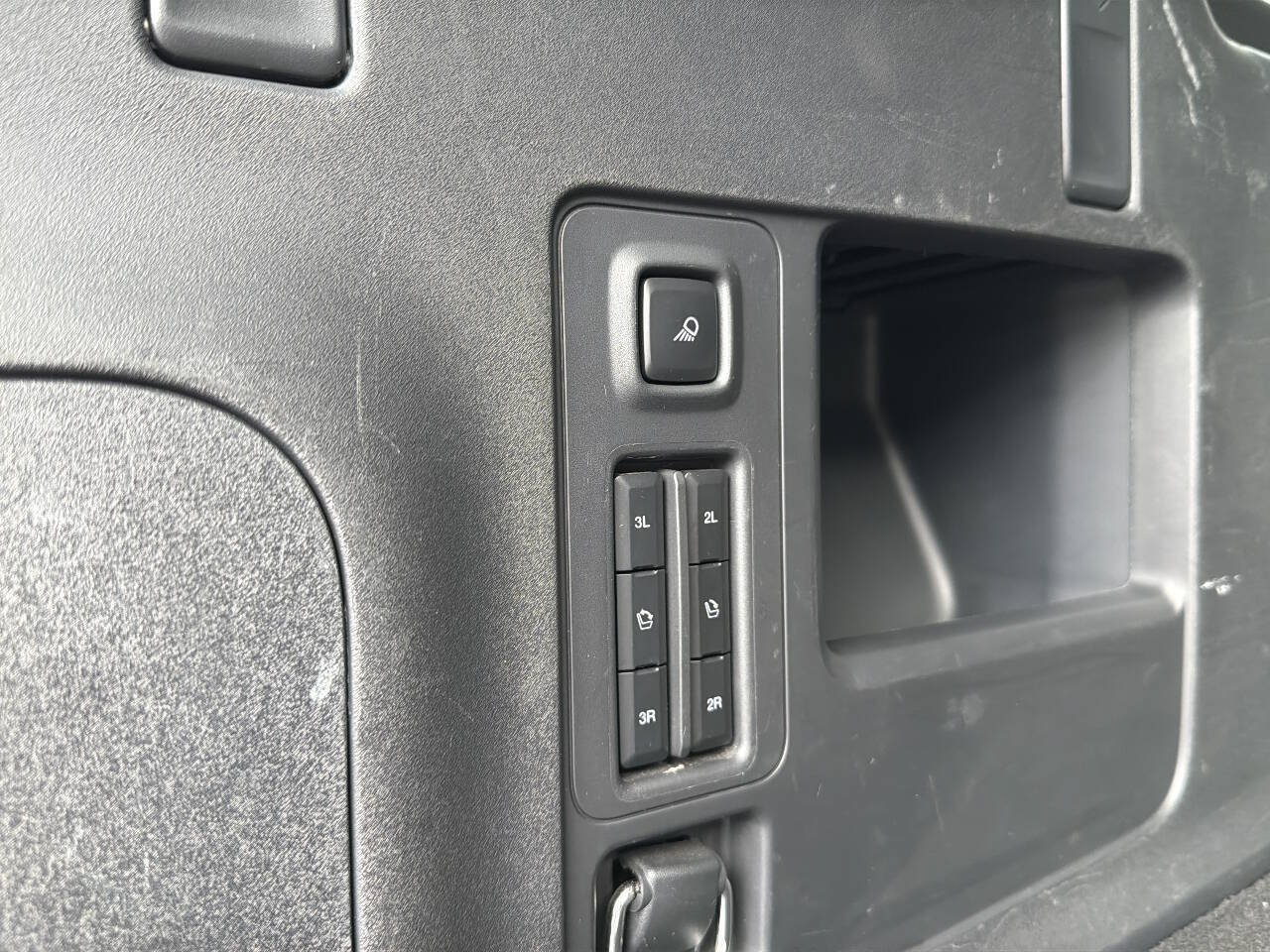 Used 2025 Ford Expedition Max Platinum AWD/4WD image 9