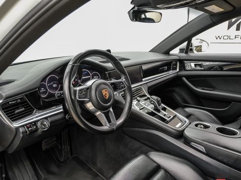 Used 2019 Porsche Panamera 4 image 12